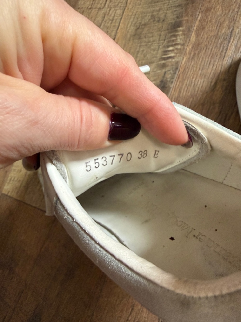 Alexander McQueen Cream Leather Low-Top Sneakers - Picture 10 of 10